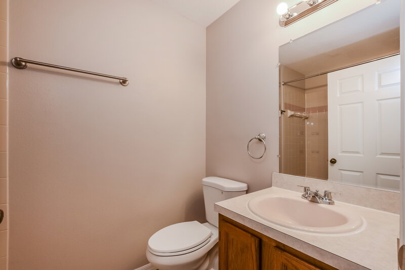 2,890/Mo, 249 Lancer Oak Dr Apopka, FL 32712 Bathroom View 2