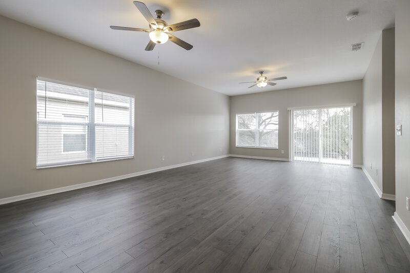 2,285/Mo, 20946 Oldenburg Loop Mount Dora, FL 32757 Dining Room View