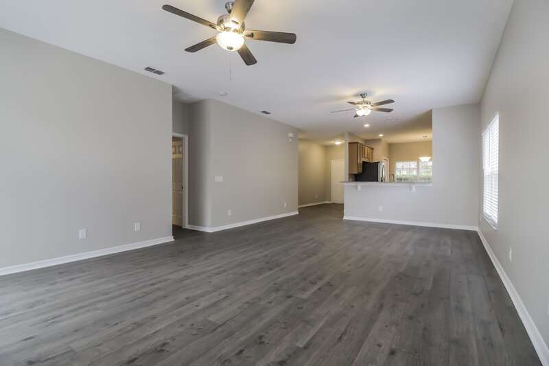 2,285/Mo, 20946 Oldenburg Loop Mount Dora, FL 32757 Living Room View