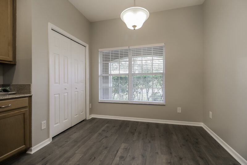 2,285/Mo, 20946 Oldenburg Loop Mount Dora, FL 32757 Dining Room View 2