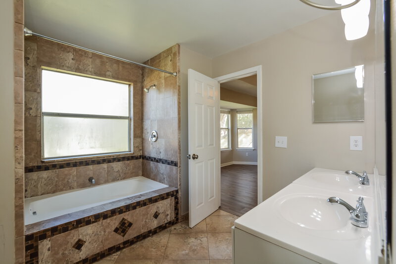 3,570/Mo, 2233 Grand Tree Ct Lake Mary, FL 32746 Main Bathroom View