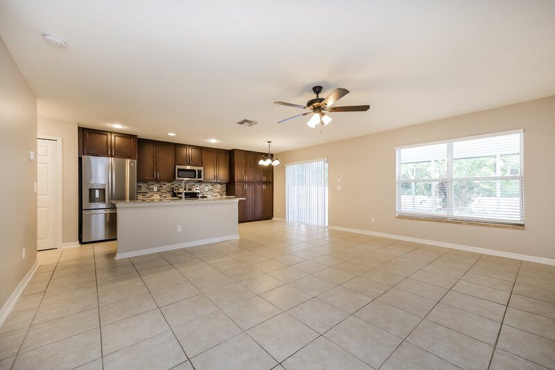 2,455/Mo, 2316 Stone Abbey Blvd Orlando, FL 32828 Living Room View