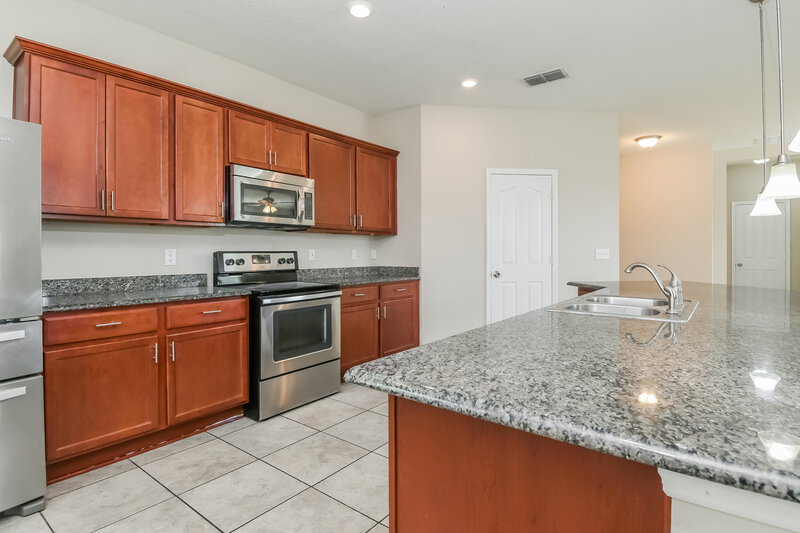 1,935/Mo, 2895 Boating Boulevard Kissimmee, FL 34746 Kitchen View 2