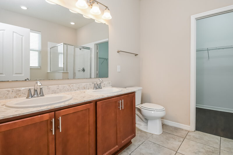 1,935/Mo, 2895 Boating Boulevard Kissimmee, FL 34746 Main Bathroom View