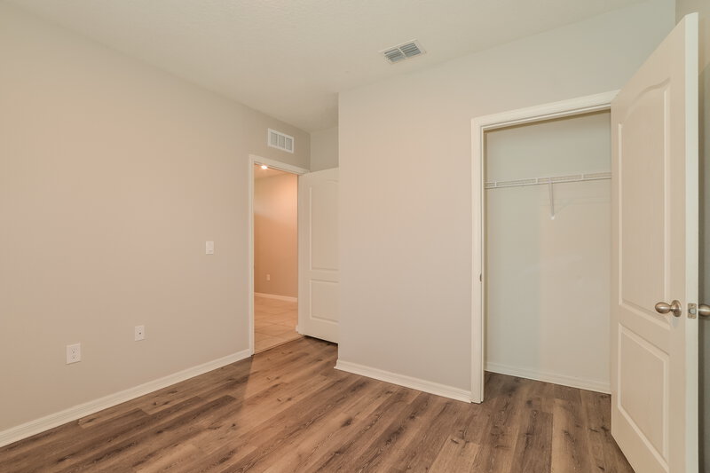 2,030/Mo, 2716 Grand Central Ave Tavares, FL 32778 Bedroom View 3