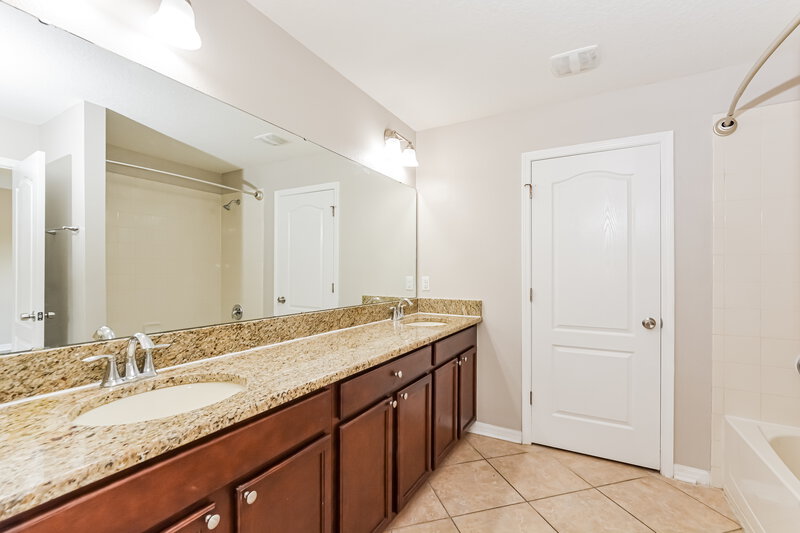 2,315/Mo, 6800 Habitat Dr Harmony, FL 34773 Bathroom View