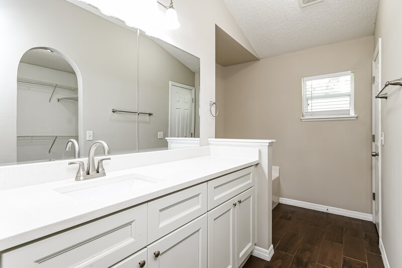 3,220/Mo, 568 Doe Cove Pl Apopka, FL 32703 Main Bathroom View