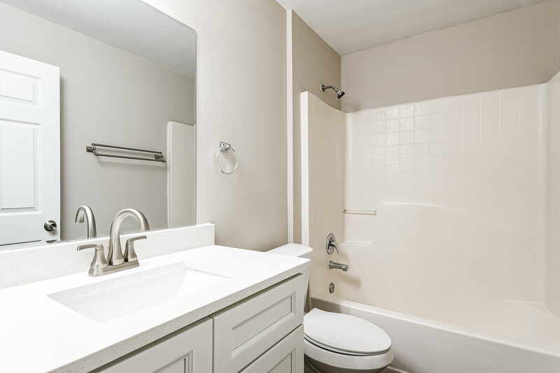 3,220/Mo, 568 Doe Cove Pl Apopka, FL 32703 Bathroom View