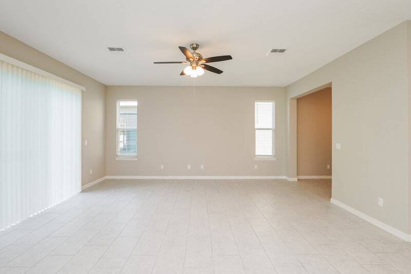 2,940/Mo, 1164 Atlantic Ave Fruitland Park, FL 34731 Living Room View