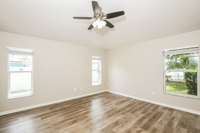 1,925/Mo, 5652 Sycamore Canyon Dr Kissimmee, FL 34758 Main Bedroom View