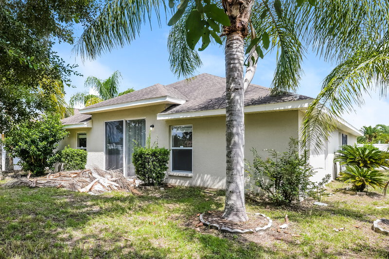 1,925/Mo, 5652 Sycamore Canyon Dr Kissimmee, FL 34758 Rear View