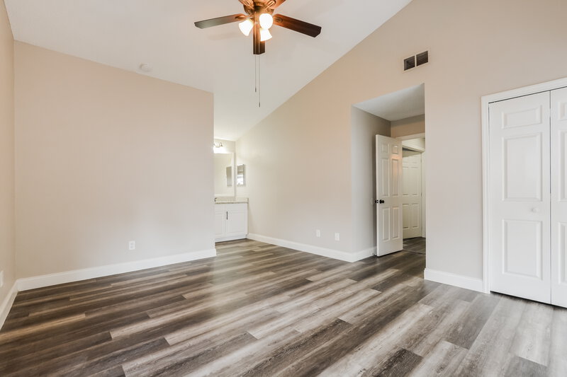 2,270/Mo, 114 Meadow Blvd Sanford, FL 32771 Main Bedroom View