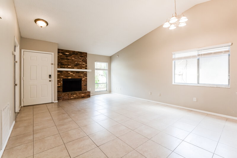 2,135/Mo, 1200 La Mesa Ave Winter Springs, FL 32708 Living Room View