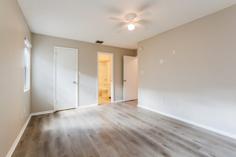 2,135/Mo, 1200 La Mesa Ave Winter Springs, FL 32708 Main Bedroom View 2