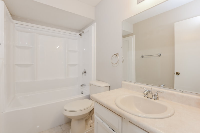 2,135/Mo, 1200 La Mesa Ave Winter Springs, FL 32708 Bathroom View