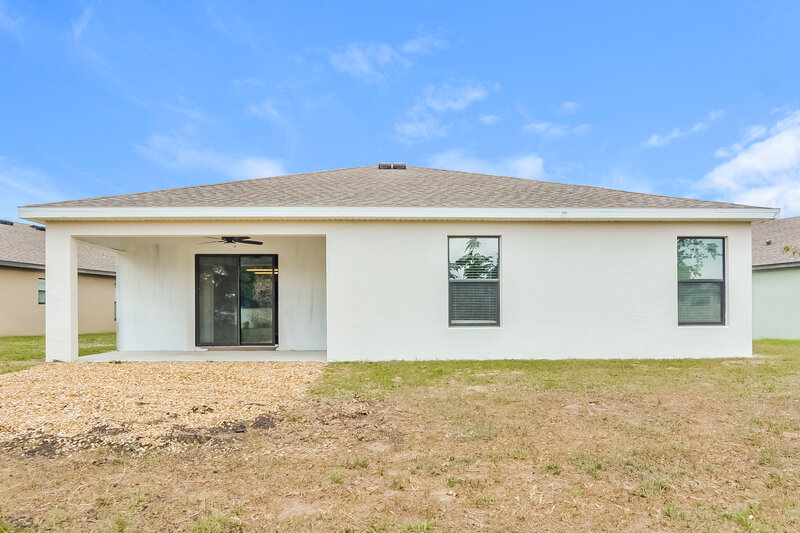 1,940/Mo, 2340 Bexley Dr Tavares, FL 32778 Rear View