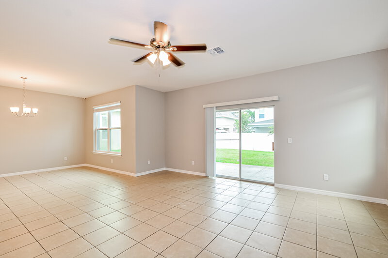 1,855/Mo, 1105 Atlantic Ave Fruitland Park, FL 34731 Living Room View