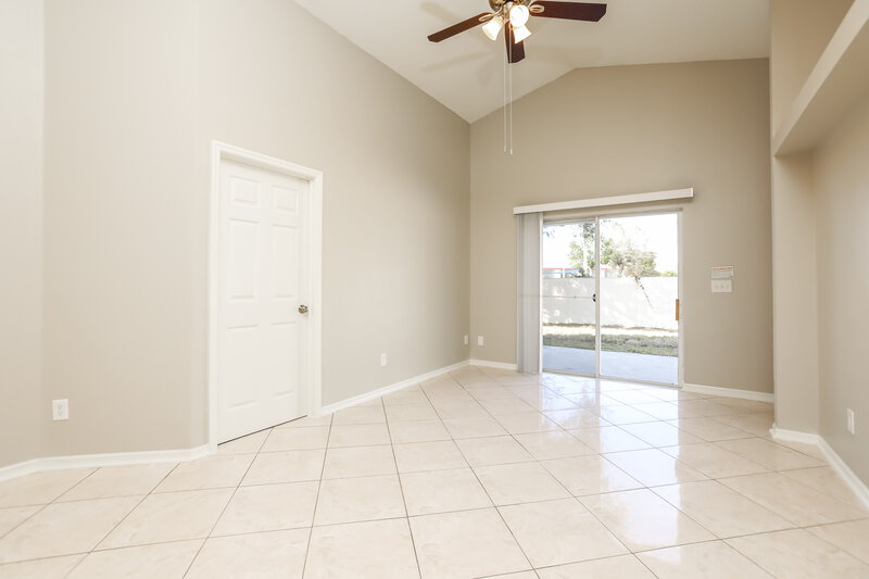 2,215/Mo, 5934 Rywood Dr Orlando, FL 32810 Living Room View