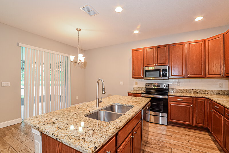 1,895/Mo, 2864 Moonstone Bnd Kissimmee, FL 34758 Kitchen View 2