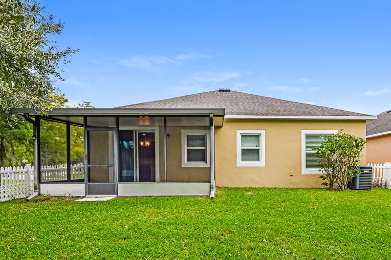1,895/Mo, 2864 Moonstone Bnd Kissimmee, FL 34758 Rear View