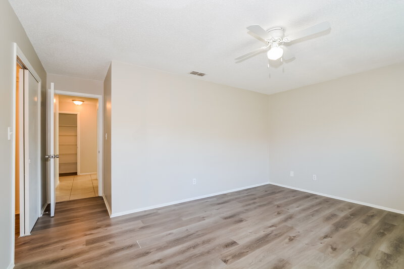 2,090/Mo, 3210 Tomahawk Dr Kissimmee, FL 34746 Main Bedroom View