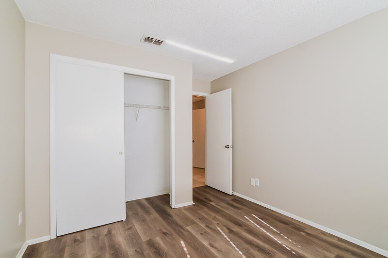 2,090/Mo, 3210 Tomahawk Dr Kissimmee, FL 34746 Bedroom View 4