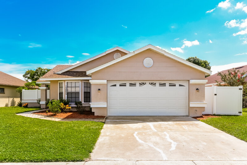 2,350/Mo, 13025 San Diego Woods Ln Orlando, FL 32824 External View