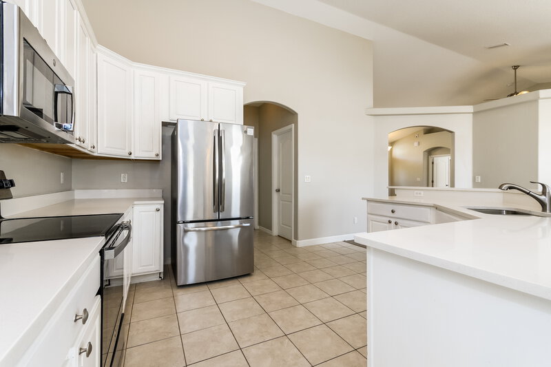2,505/Mo, 2882 Southern Pines Loop Clermont, FL 34711 Kitchen View