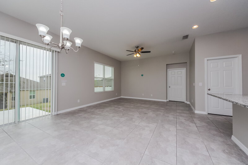 2,390/Mo, 978 Maypole Dr Apopka, FL 32703 Dining Room View 2