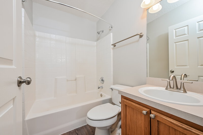 2,080/Mo, 1340 Willow Crest Dr Clermont, FL 34711 Bathroom View
