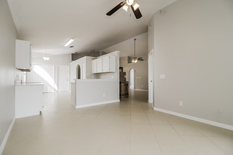 1,850/Mo, 11064 Fairhaven Way Orlando, FL 32825 Dining Room View