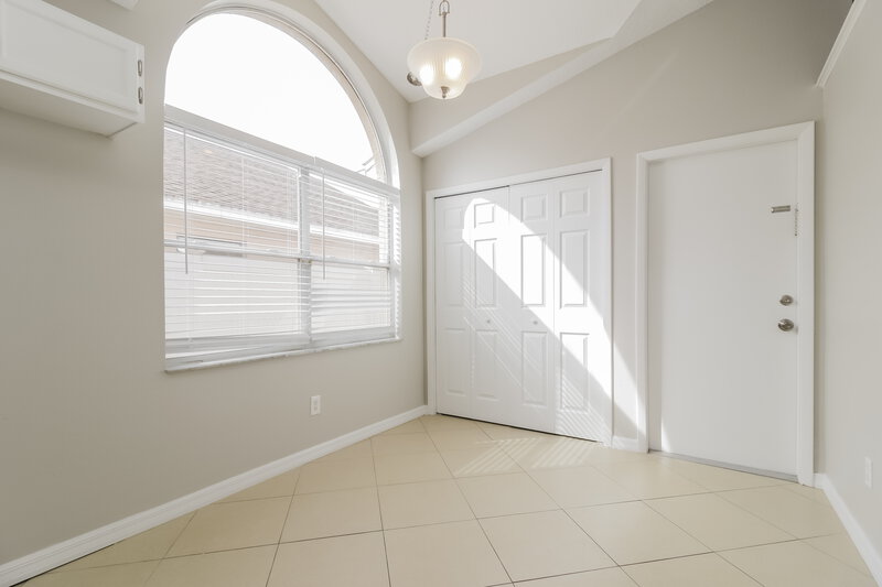 1,850/Mo, 11064 Fairhaven Way Orlando, FL 32825 Breakfast Nook View