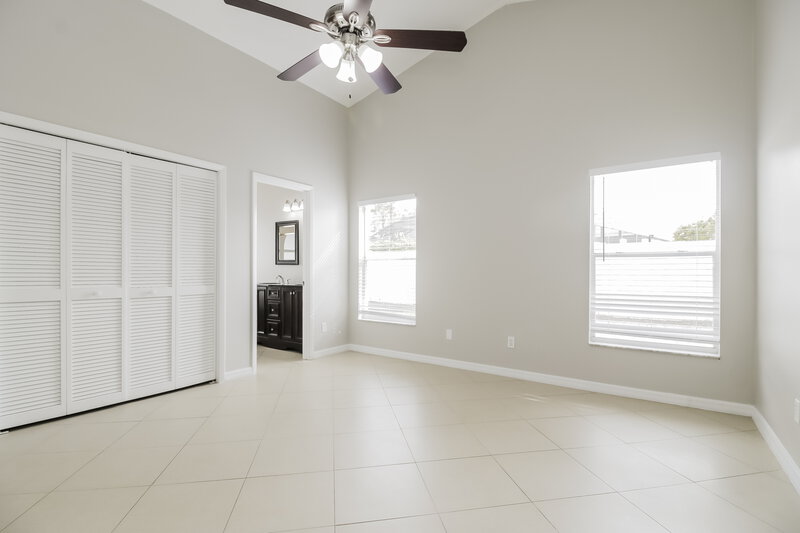 1,850/Mo, 11064 Fairhaven Way Orlando, FL 32825 Main Bedroom View 2