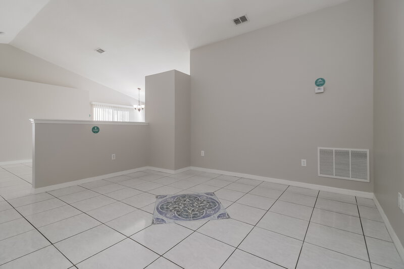 2,350/Mo, 310 Seville Pointe Ave Orlando, FL 32807 Living Room View 2