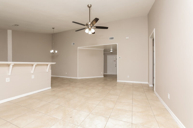 2,320/Mo, 602 Whittingham Pl Lake Mary, FL 32746 Living Room View 2