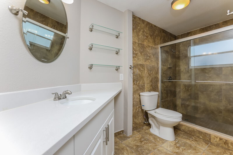 2,320/Mo, 602 Whittingham Pl Lake Mary, FL 32746 Main Bathroom View
