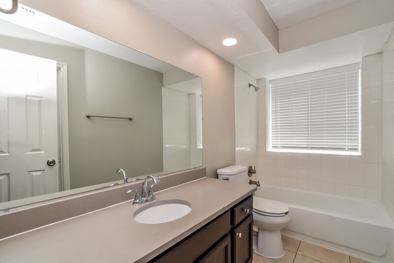 2,420/Mo, 320 MacGregor Rd Winter Springs, FL 32708 Bathroom View