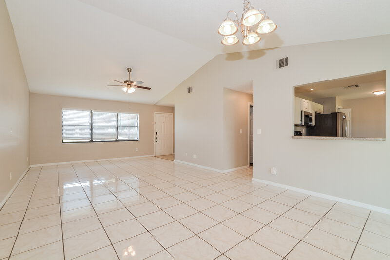 1,785/Mo, 704 Maderia Ct Kissimmee, FL 34758 Dining Room View