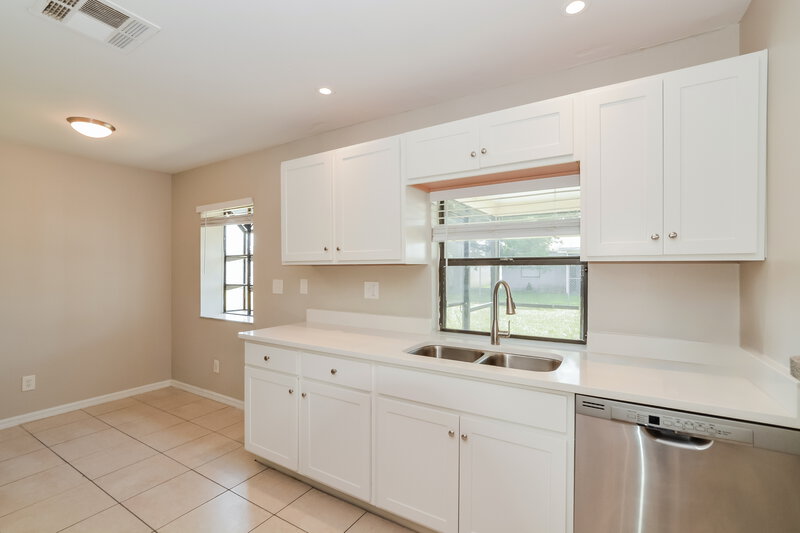 1,785/Mo, 704 Maderia Ct Kissimmee, FL 34758 Kitchen View