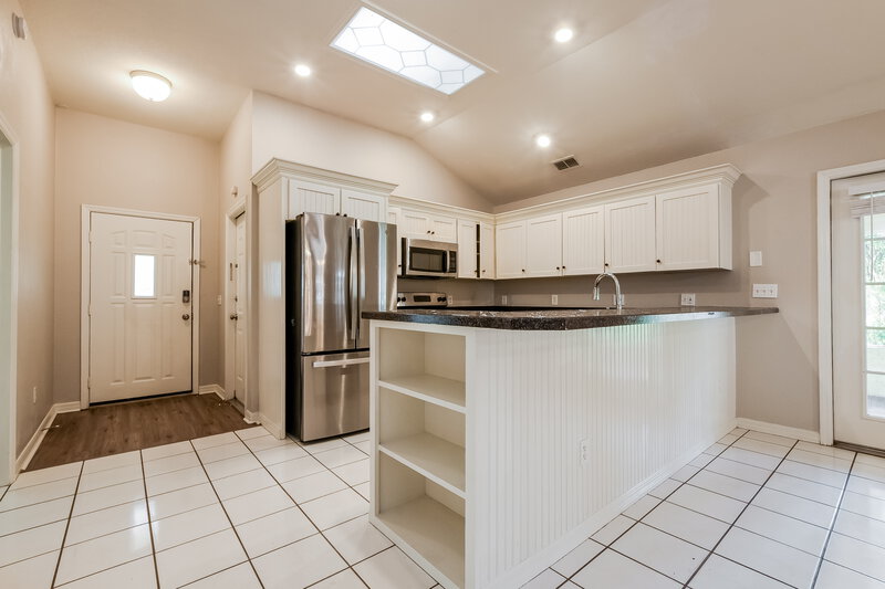 2,680/Mo, 222 Washington Ave Lake Mary, FL 32746 Kitchen View