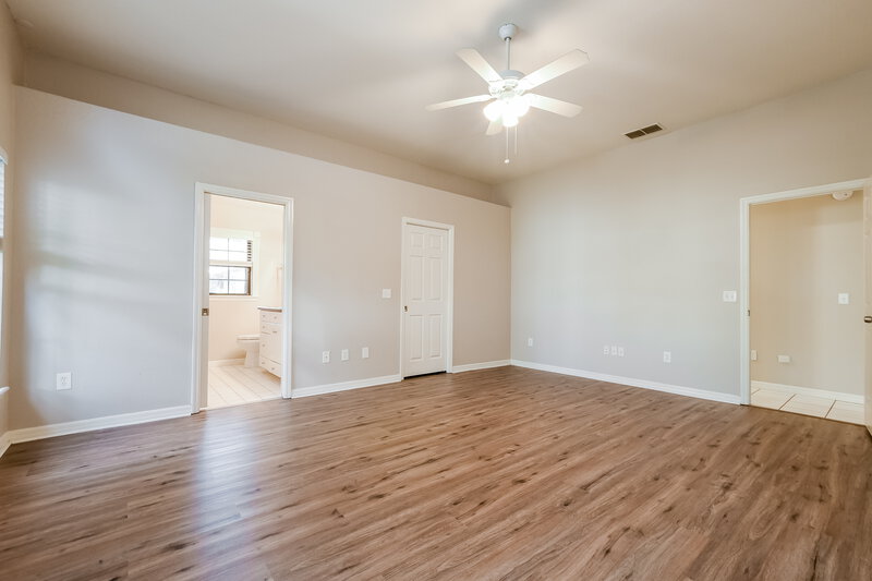 2,680/Mo, 222 Washington Ave Lake Mary, FL 32746 Main Bedroom View 2