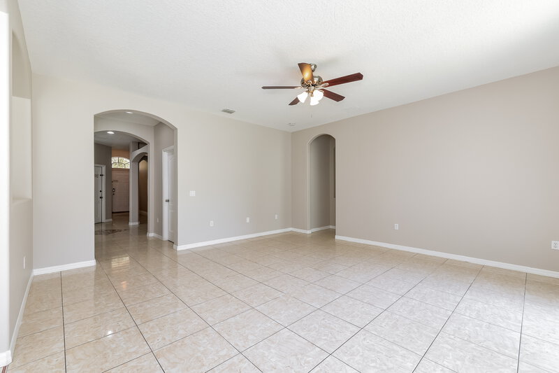 2,470/Mo, 2103 The Oaks Blvd Kissimmee, FL 34746 Living Room View 2