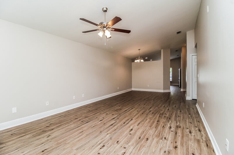 2,245/Mo, 750 E Franklin St Oviedo, FL 32765 Living Room View