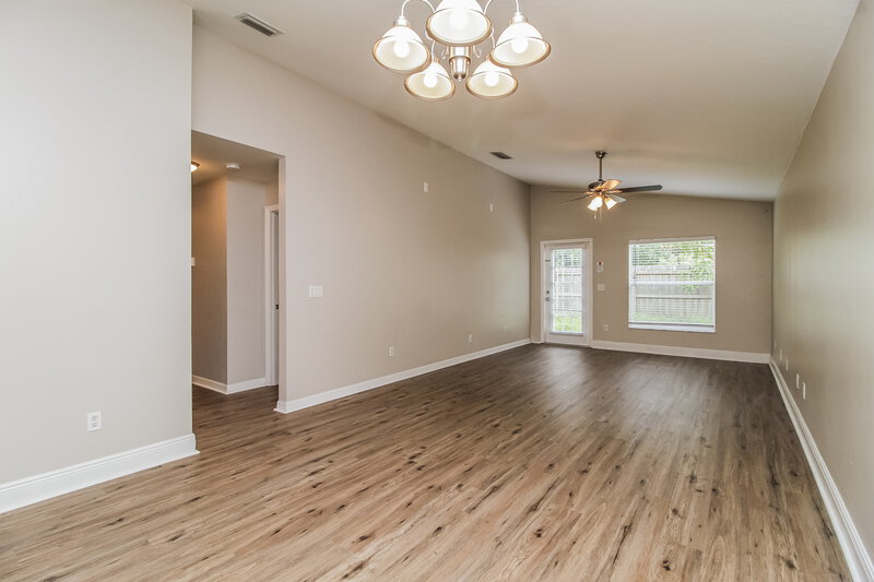 2,245/Mo, 750 E Franklin St Oviedo, FL 32765 Dining Room View