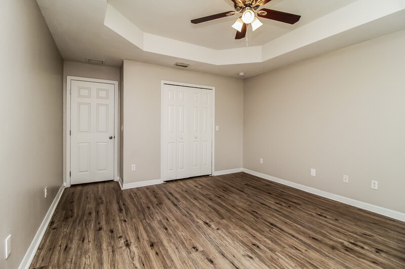 2,245/Mo, 750 E Franklin St Oviedo, FL 32765 Main Bedroom View