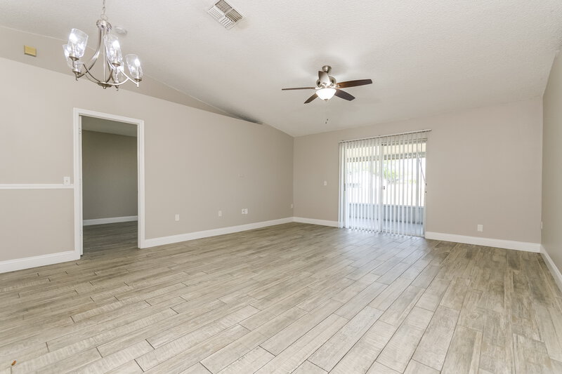 3,050/Mo, 16213 Wilkinson Dr Clermont, FL 34714 Living Room View 2