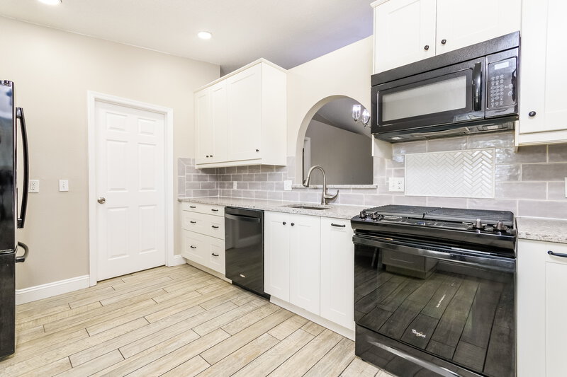 3,050/Mo, 16213 Wilkinson Dr Clermont, FL 34714 Kitchen View