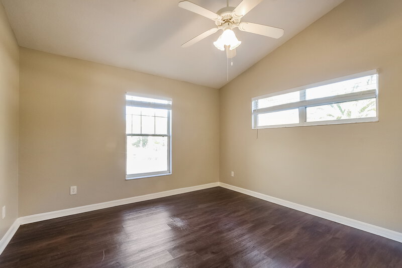 2,055/Mo, 10525 Reagans Run Dr Clermont, FL 34711 Main Bedroom View