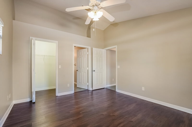 2,055/Mo, 10525 Reagans Run Dr Clermont, FL 34711 Main Bedroom View 2