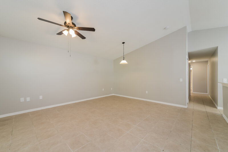 2,295/Mo, 326 Daniels Pointe Dr Winter Garden, FL 34787 Living Room View